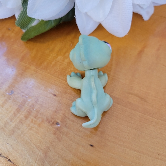 2/$10 Littlest Pet Shop LPS No # Iguana Green Purple Eyes Bedtime Blast - Picture 7 of 12